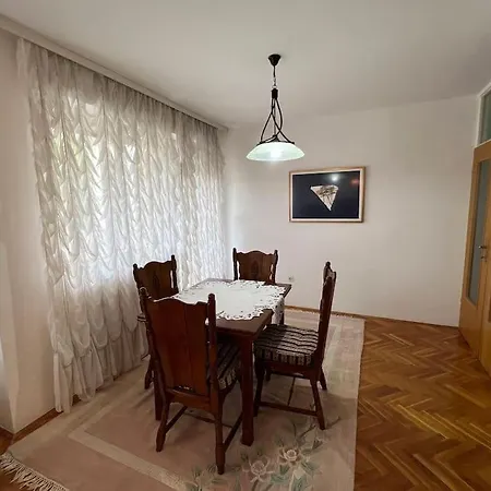 Jan's Cozy Flat Near Old Town